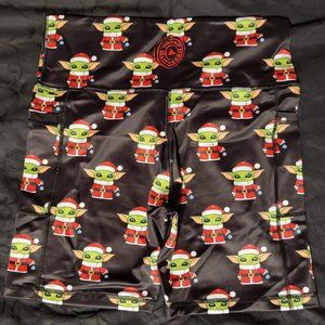 United Lifters Christmas Grogu Baby Yoda Size 2x 7" inseam shorts w/ Pockets